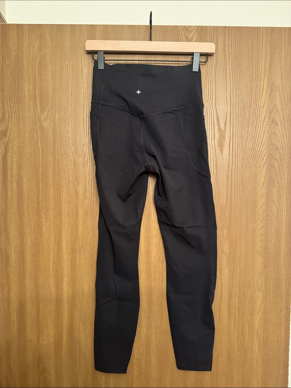 High-Waist Black Leggings - Picture 2 of 3